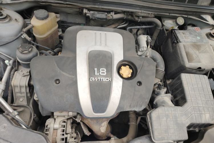 Used Roewe 550 2013 550S 1.8L Automatic Start-Zhen Edition Engine Bay
