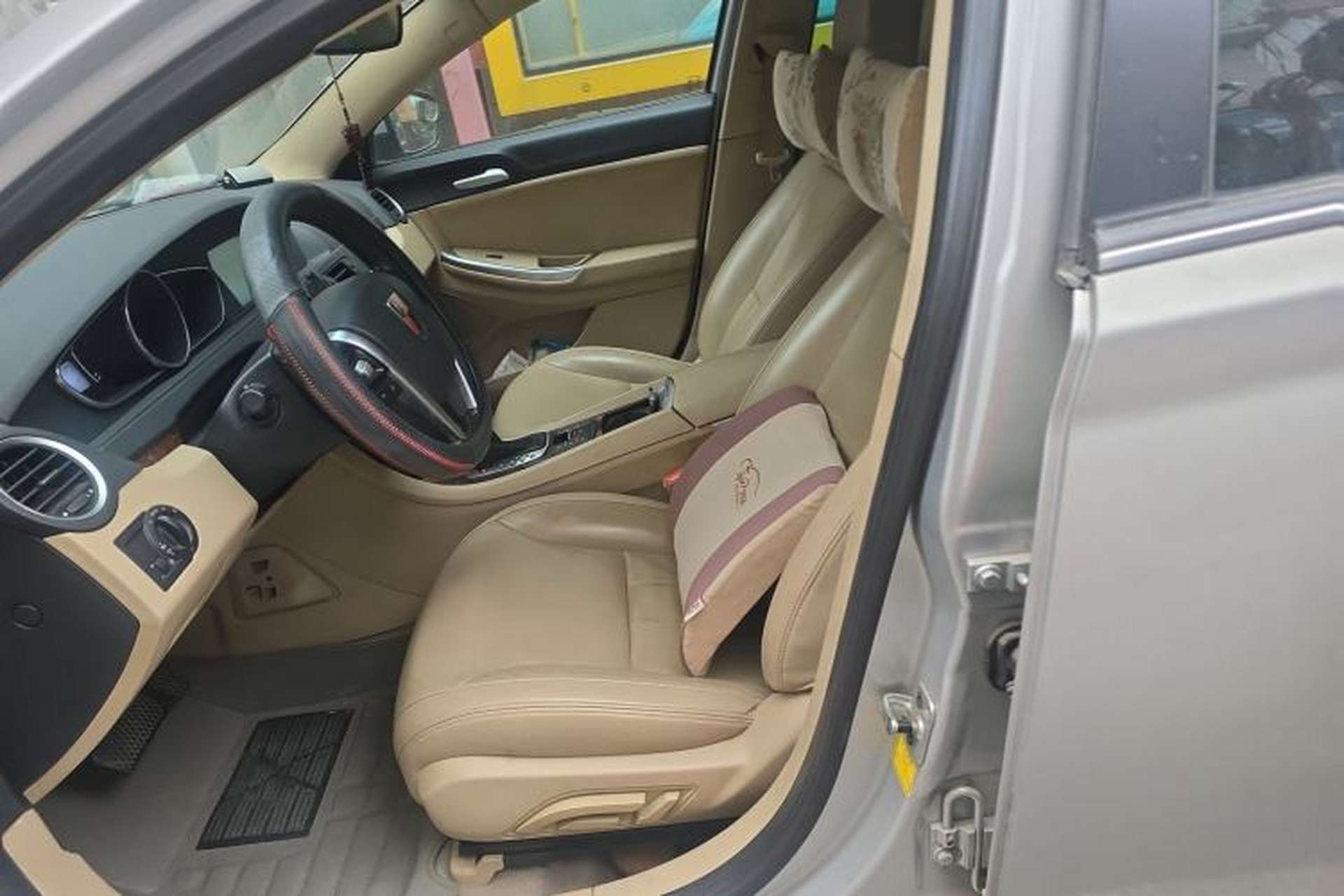 Used Roewe 550 2013 550G 1.8T Automatic Prestige Edition Left Front Seat