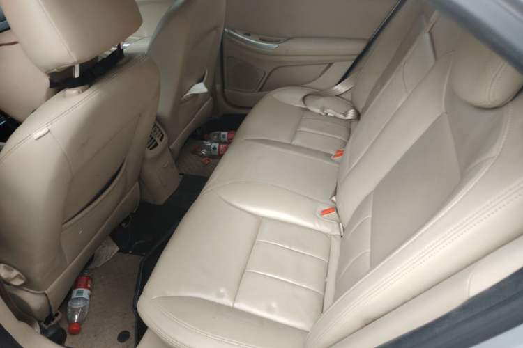 Used Roewe 550 2013 550S 1.8L Automatic Start-Zhen Edition Left Rear Seat