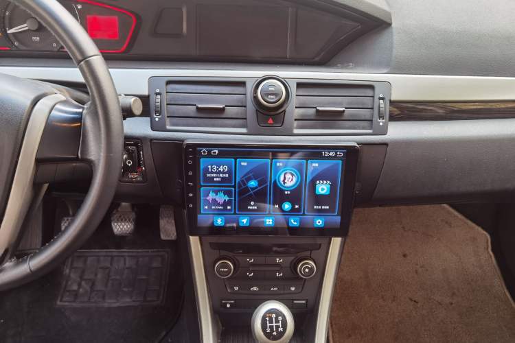 Used Roewe 550 2013 Classic Edition 550 1.8L Manual Fashion Model Audio And AC Panel