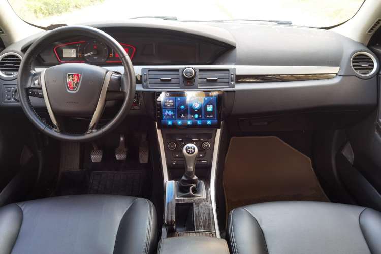 Used Roewe 550 2013 Classic Edition 550 1.8L Manual Fashion Model Center Console