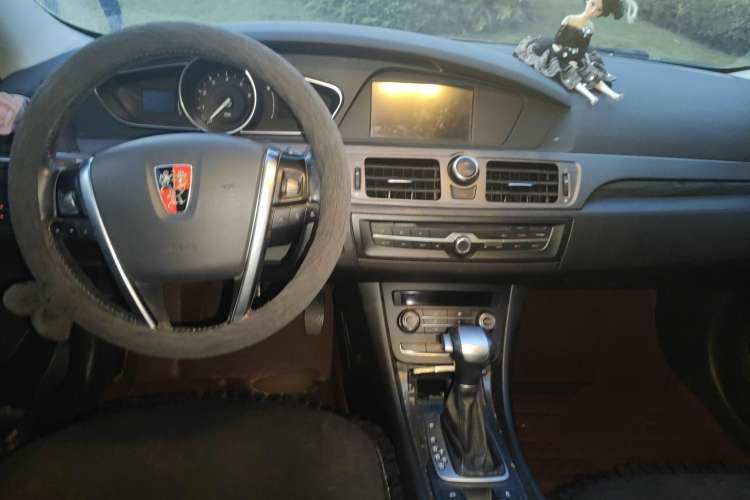 Used Roewe 550 2013 550D 1.8T Automatic Premium Edition Center Console