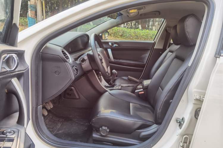 Used Roewe 550 2013 Classic Edition 550 1.8L Manual Fashion Model Driver Seat