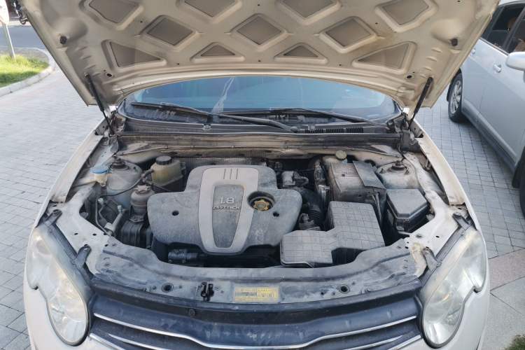 Used Roewe 550 2013 Classic Edition 550 1.8L Automatic Luxury Model Engine Bay