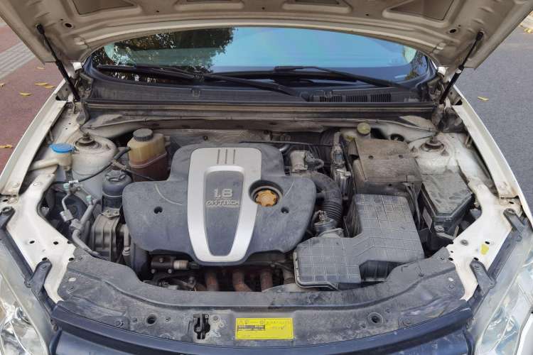 Used Roewe 550 2013 Classic Edition 550 1.8L Manual Fashion Model Engine Bay