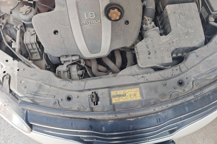 Used Roewe 550 2013 Classic Edition 550 1.8L Automatic Luxury Model Engine Bay