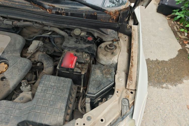 Used Roewe 550 2013 550S 1.8L Automatic Start-Zhen Edition Engine Bay Left