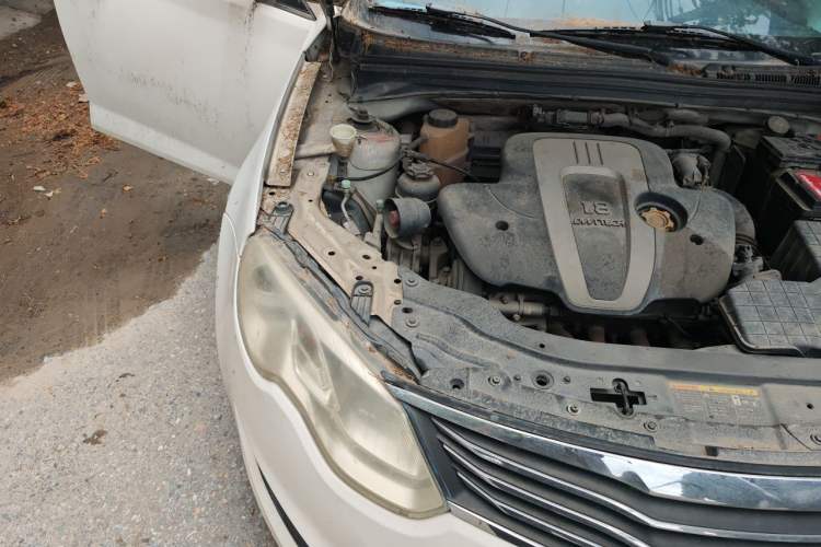 Used Roewe 550 2013 550S 1.8L Automatic Start-Zhen Edition Engine Bay Right