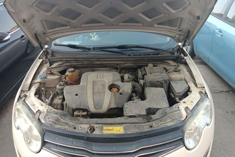 Used Roewe 550 2013 Classic Edition 550 1.8L Automatic Luxury Model Engine Bay