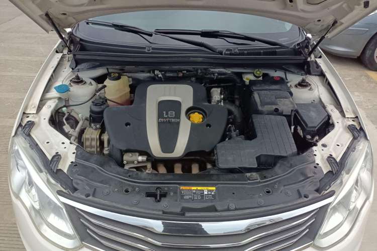 Used Roewe 550 2013 550S 1.8L Automatic Start-Zhen Edition Engine Bay