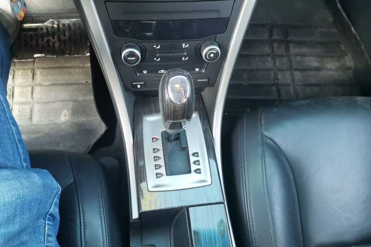 Used Roewe 550 2013 Classic Edition 550 1.8L Automatic Luxury Model Gear Lever