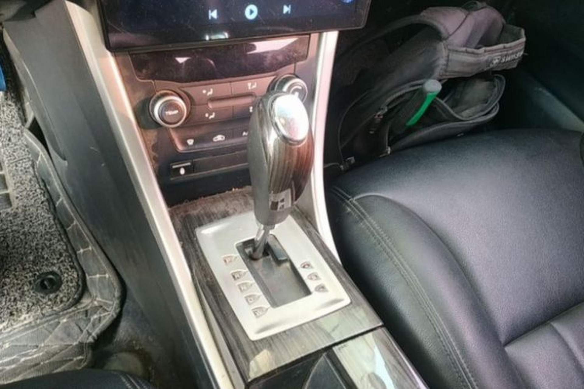 Used Roewe 550 2013 Classic Edition 550 1.8L Automatic Fashion Model Gear Lever
