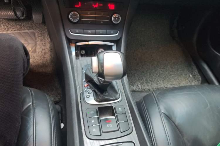 Used Roewe 550 2013 550S 1.8L Automatic Start-Zhen Edition Gear Lever