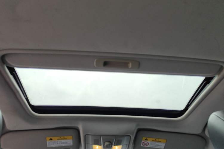 Used Roewe 550 2013 550S 1.8L Manual Qiyi Edition Headliner