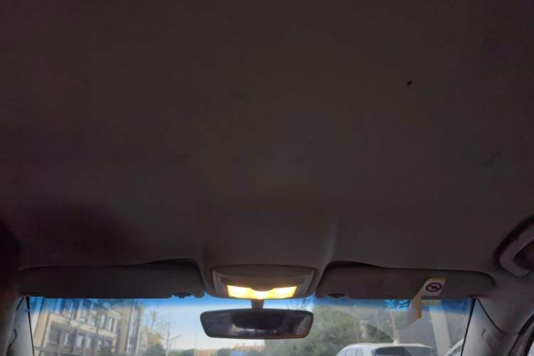 Used Roewe 550 2013 Classic Edition 550 1.8L Automatic Fashion Model Headliner