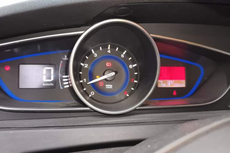 Used Roewe 550 2013 550D 1.8T Automatic Premium Edition Instrument Cluster