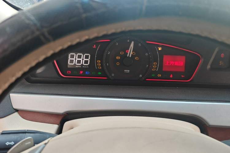 Used Roewe 550 2013 Classic Edition 550 1.8L Automatic Luxury Model Instrument Cluster