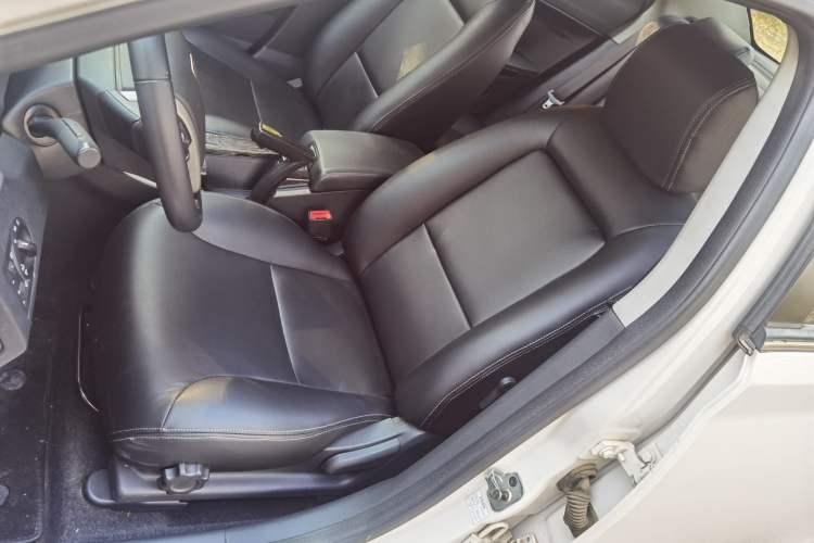 Used Roewe 550 2013 Classic Edition 550 1.8L Manual Fashion Model Left Front Seat