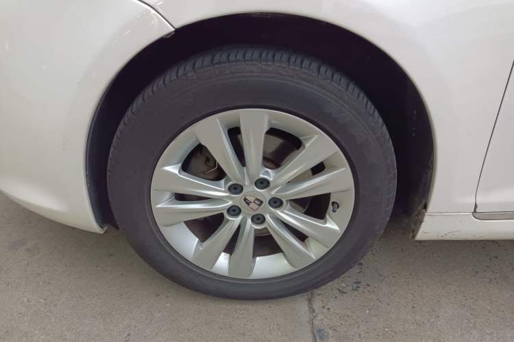 Used Roewe 550 2013 550S 1.8L Automatic Start-Zhen Edition Left Front Wheel Hub
