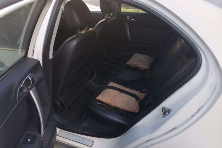 Used Roewe 550 2013 Classic Edition 550 1.8L Automatic Luxury Model Left Rear Seat