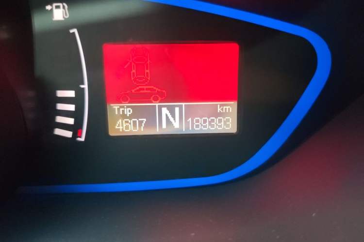 Used Roewe 550 2013 550S 1.8L Automatic Start-Zhen Edition Odometer Close Up