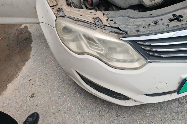 Used Roewe 550 2013 550S 1.8L Automatic Start-Zhen Edition Right Front Headlight