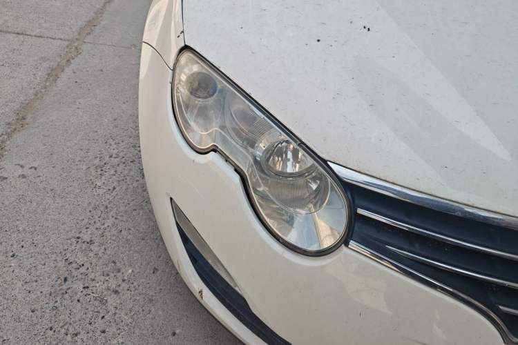 Used Roewe 550 2013 Classic Edition 550 1.8L Automatic Luxury Model Right Front Headlight