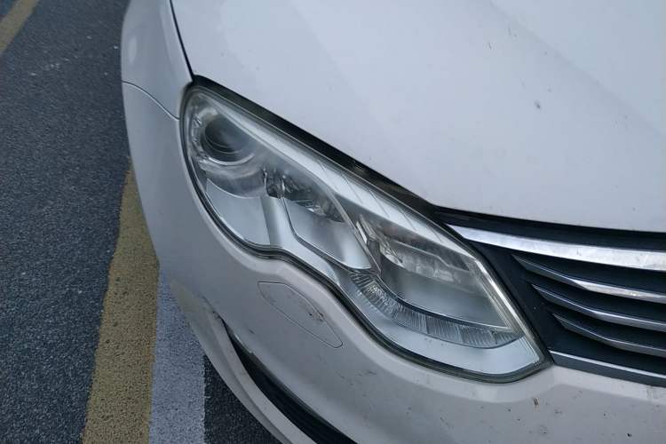 Used Roewe 550 2013 550D 1.8T Automatic Premium Edition Right Front Headlight