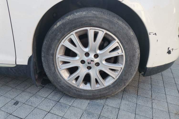 Used Roewe 550 2013 Classic Edition 550 1.8L Automatic Luxury Model Right Front Wheel Hub