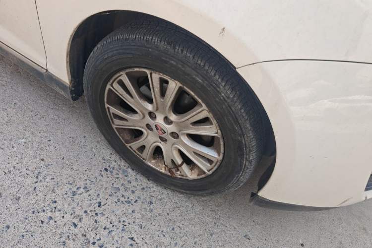 Used Roewe 550 2013 Classic Edition 550 1.8L Automatic Luxury Model Right Front Wheel Hub