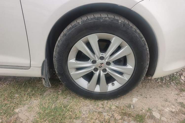Used Roewe 550 2013 550S 1.8L Manual Qiyi Edition Right Front Wheel Hub
