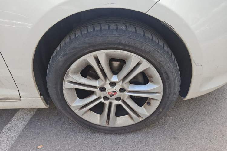 Used Roewe 550 2013 550D 1.8T Automatic Premium Edition Right Front Wheel Hub