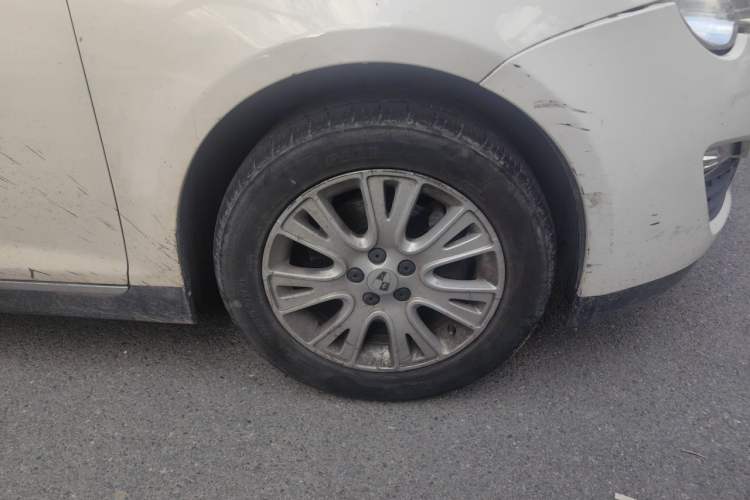 Used Roewe 550 2013 Classic Edition 550 1.8L Automatic Fashion Model Right Front Wheel Hub