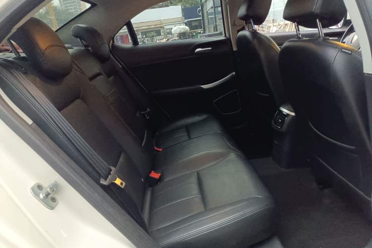 Used Roewe 550 2013 550S 1.8L Automatic Start-Zhen Edition Right Rear Seat