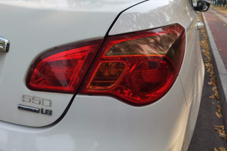 Used Roewe 550 2013 Classic Edition 550 1.8L Manual Fashion Model Right Rear Taillight