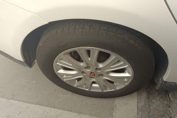 Used Roewe 550 2013 Classic Edition 550 1.8L Automatic Luxury Model Right Rear Wheel Hub