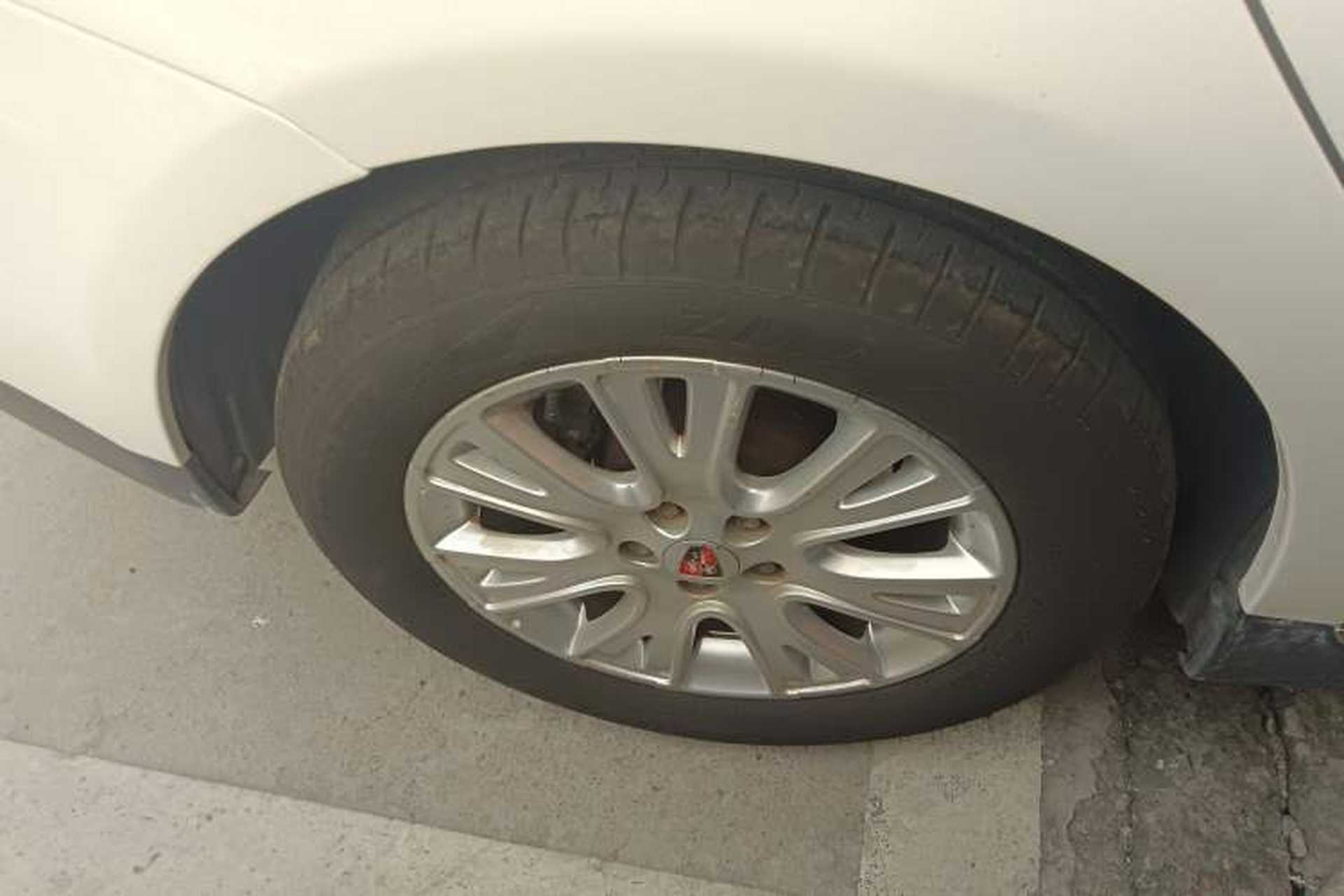 Used Roewe 550 2013 Classic Edition 550 1.8L Automatic Luxury Model Right Rear Wheel Hub