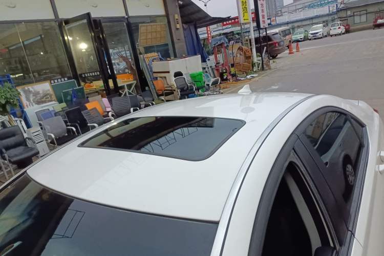 Used Roewe 550 2013 550S 1.8L Automatic Start-Zhen Edition Roof