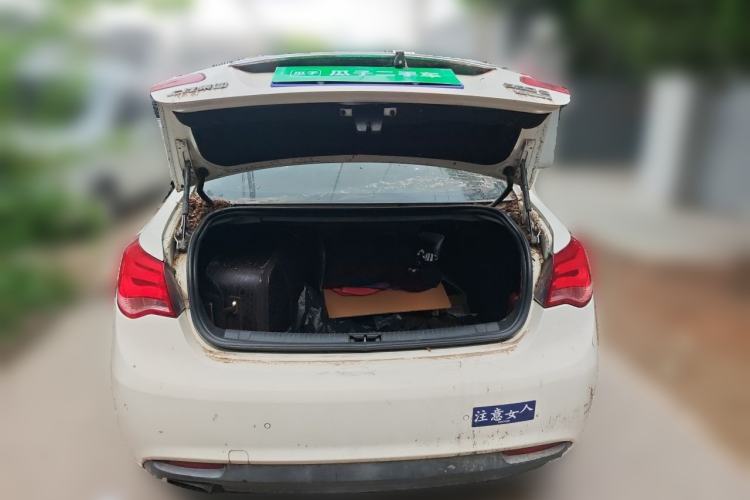 Used Roewe 550 2013 550S 1.8L Automatic Start-Zhen Edition Trunk