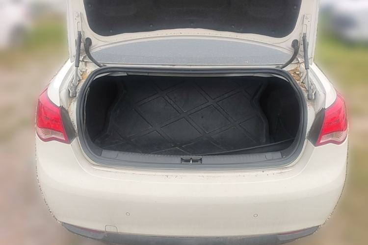 Used Roewe 550 2013 550S 1.8L Manual Qiyi Edition Trunk