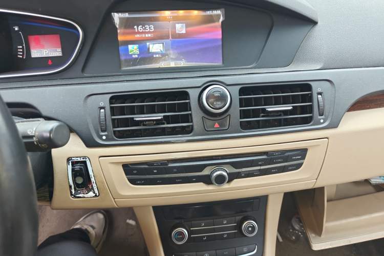 Used Roewe 550 2013 550S 1.8L Automatic Start-Zhen Edition Audio And AC Panel