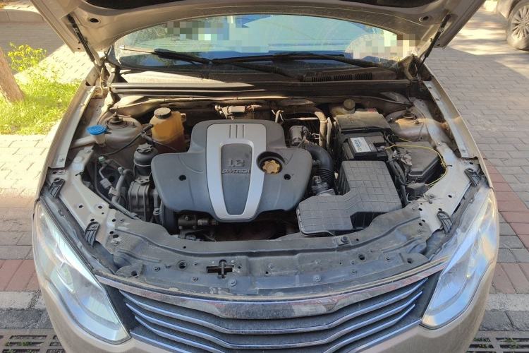 Used Roewe 550 2013 550S 1.8L Automatic Start-Zhen Edition Engine Bay