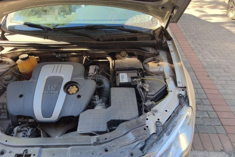 Used Roewe 550 2013 550S 1.8L Automatic Start-Zhen Edition Engine Bay Left
