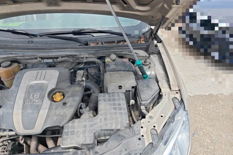 Used Roewe 550 2013 550S 1.8L Automatic Start-Zhen Edition Engine Bay Left
