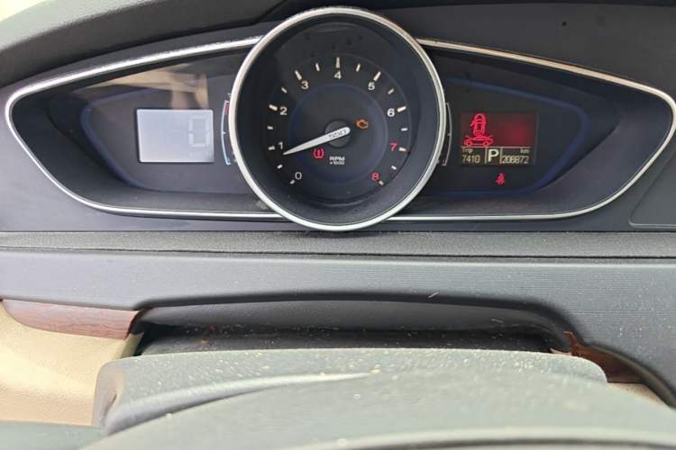 Used Roewe 550 2013 550S 1.8L Automatic Start-Zhen Edition Instrument Cluster