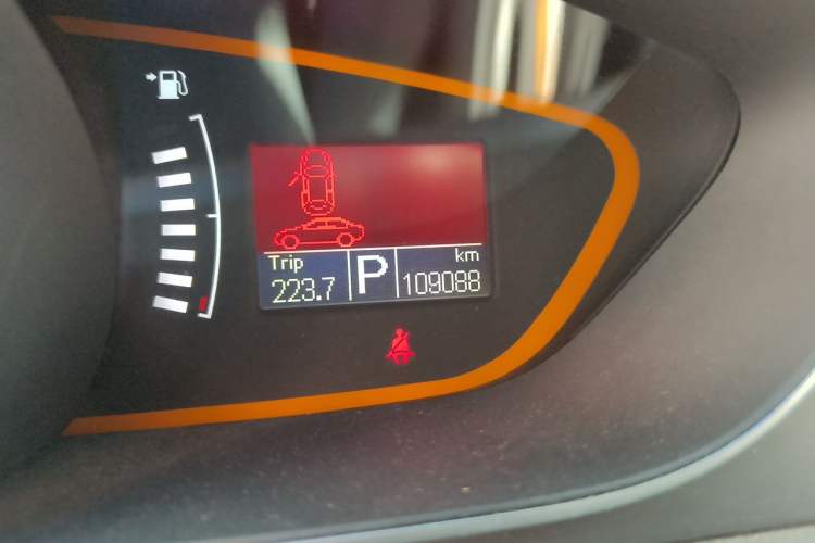 Used Roewe 550 2013 550S 1.8L Automatic Start-Zhen Edition Odometer Close Up