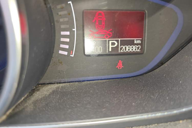 Used Roewe 550 2013 550S 1.8L Automatic Start-Zhen Edition Odometer Close Up