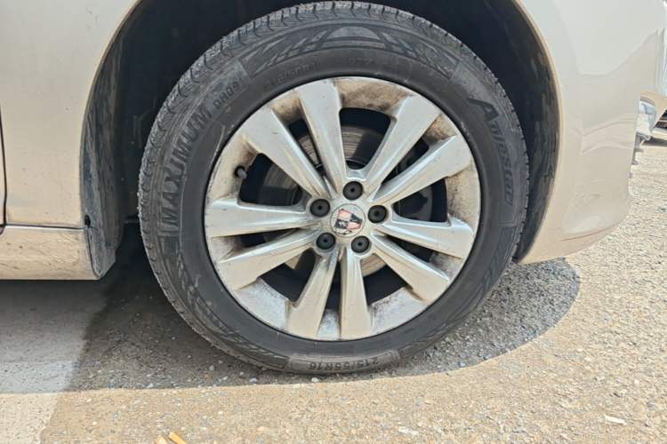 Used Roewe 550 2013 550S 1.8L Automatic Start-Zhen Edition Right Front Wheel Hub