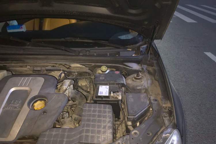 Used Roewe 550 2014 550S 1.8L Automatic Smart Selection Model Engine Bay Left