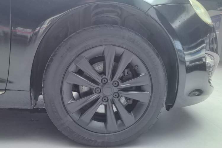 Used Roewe 550 2014 550S 1.8L Automatic Smart Selection Model Right Rear Wheel Hub